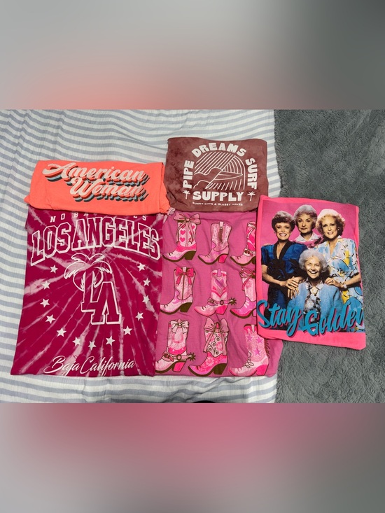 Tops - Women’s Size Small T-Shirt Bundle